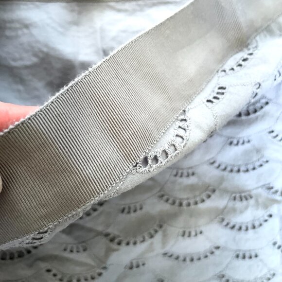 Grey scallop eyelet J.Crew miniskirt - Picture 3 of 4